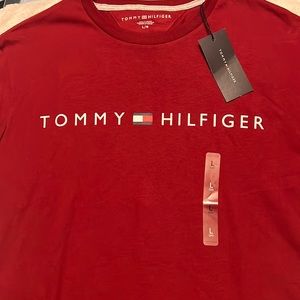 NWT Tommy Hilfiger tshirt